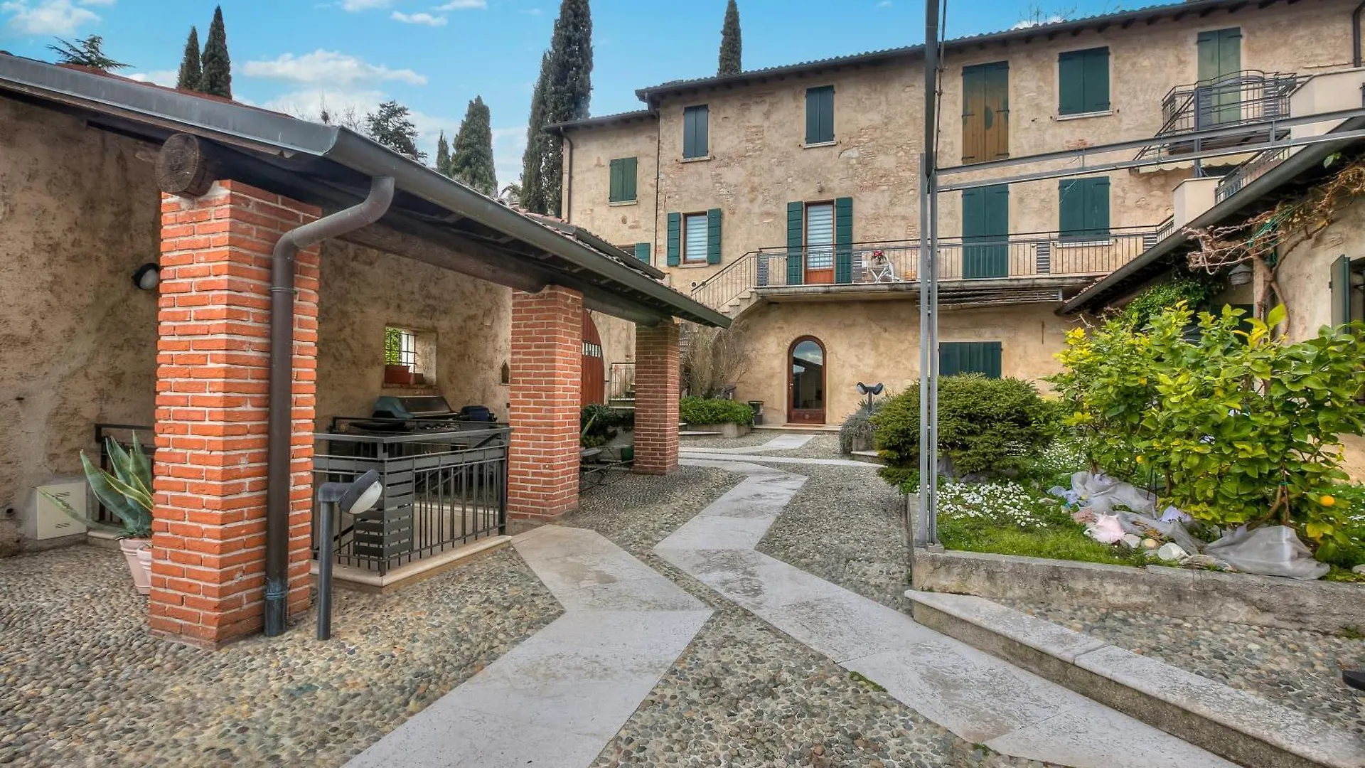 Mirabella Lake View & Private Parking - Happy Rentals Salò Daire